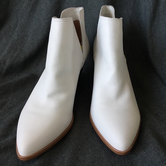 Frye - Picture 2 of 8